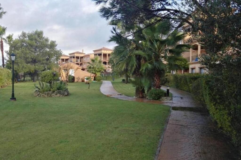 Precioso Apartamento Muy Cerca De La Playa Chiclana de la Frontera Bagian luar foto